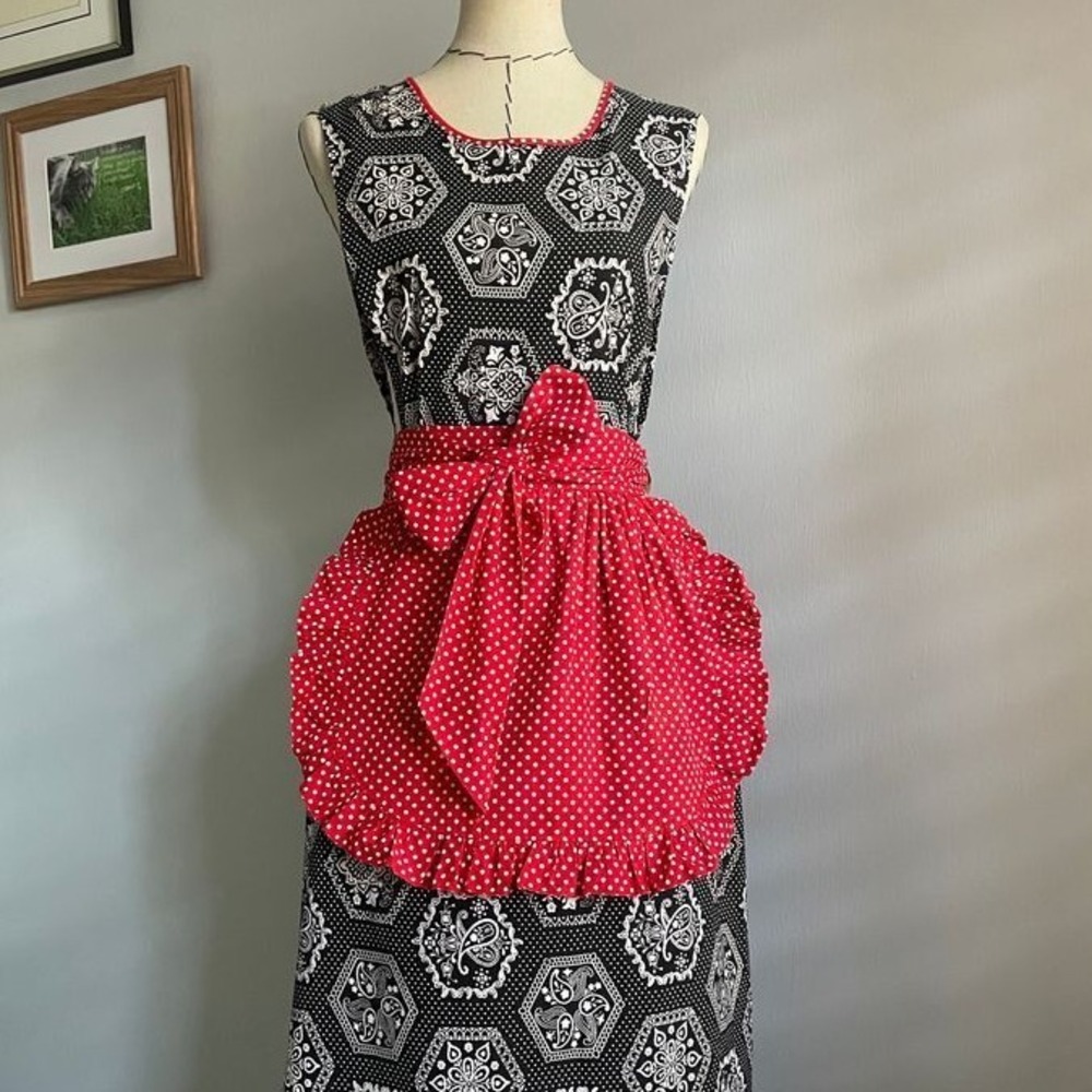 Design House Pinafore Apron Red Black Polka Dot Paisley Vintage Apron‎